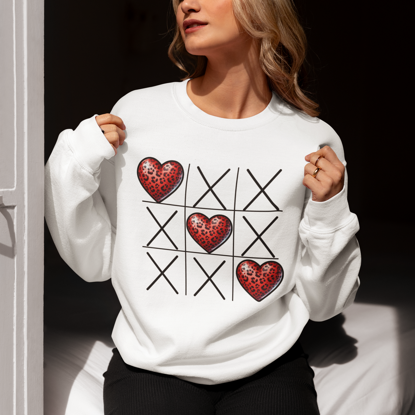 💖 Love Always Wins Unisex Heavy Blend™ Crewneck Sweatshirt 💖